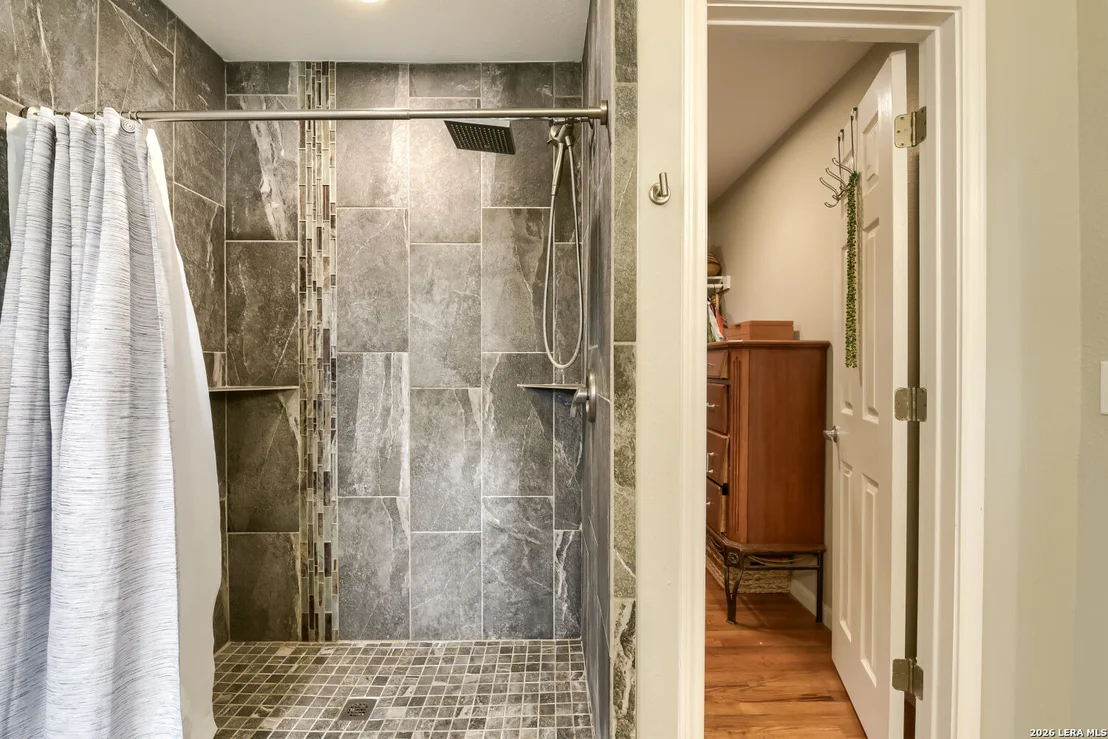 Photo of 527 Eleanor Ave