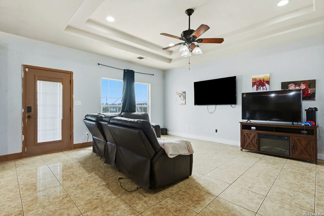 Photo of 1021 WELLS