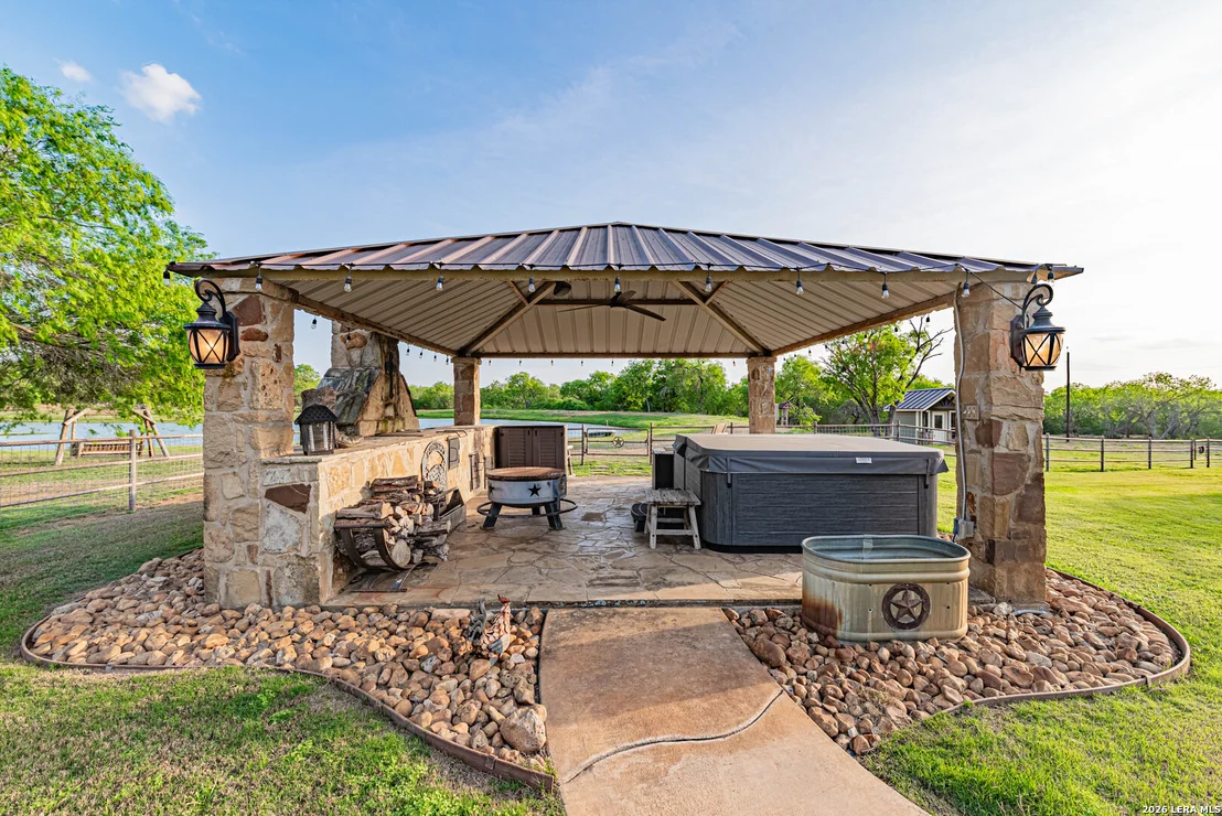 Photo of 819 County Road 356