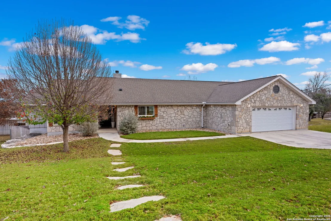 Photo of 138 W Holly Hill Dr