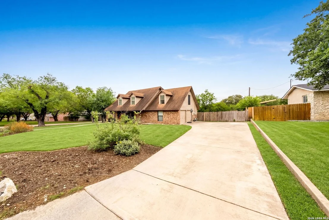 Photo of 14307 Oak Shadows Dr