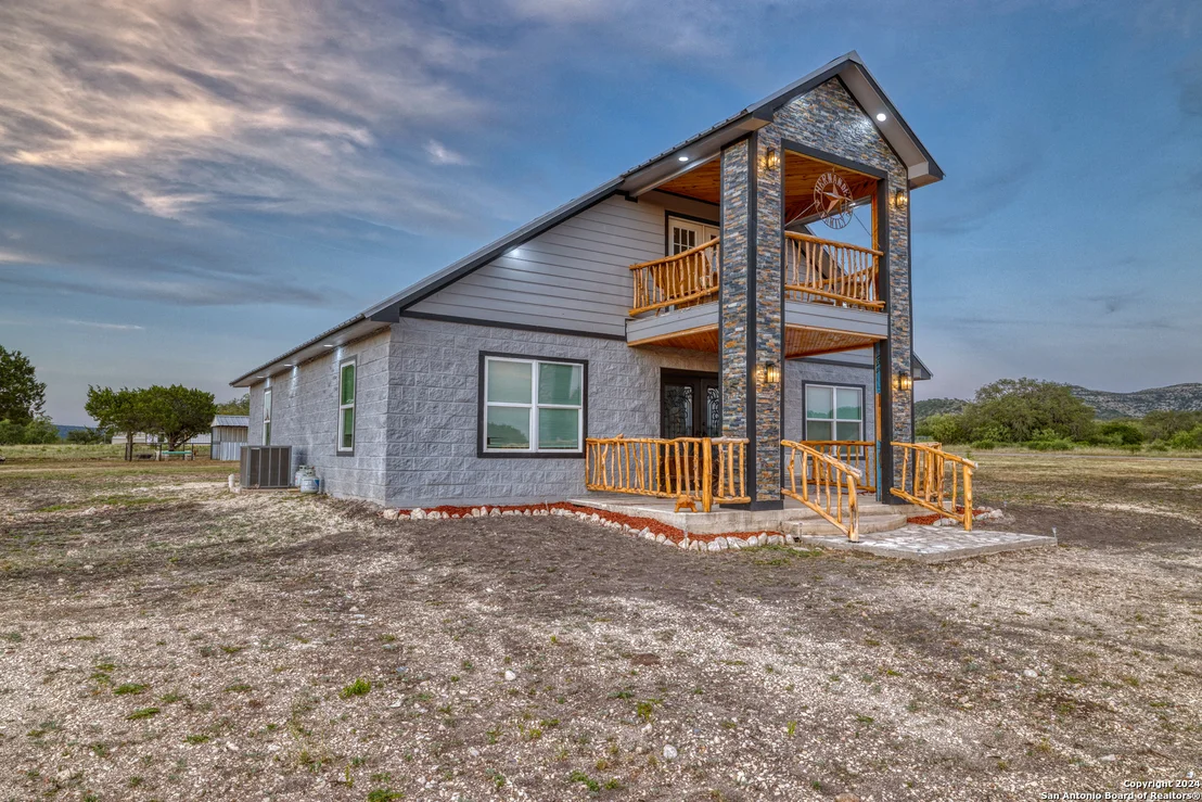 Photo of 136 Cardinal Drive