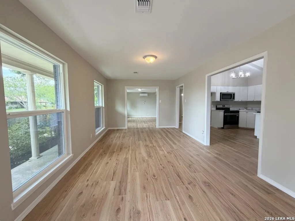 Photo of 707 BOOTH DR