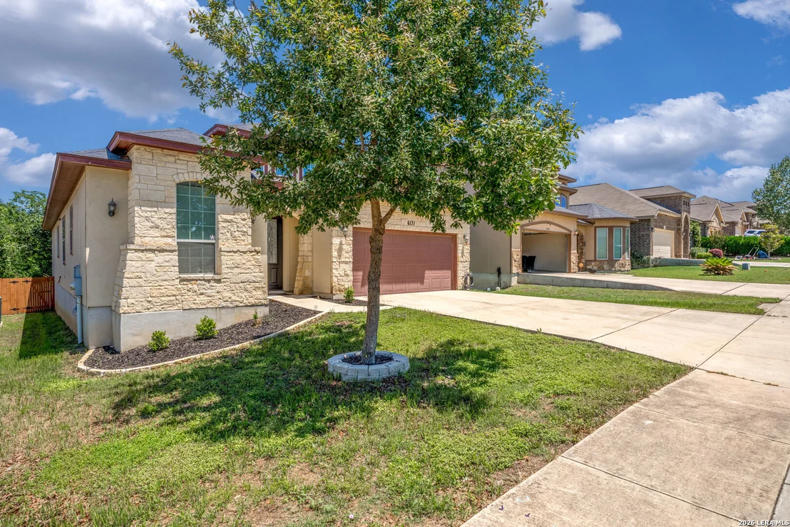 Photo of 6131 Lowrie
