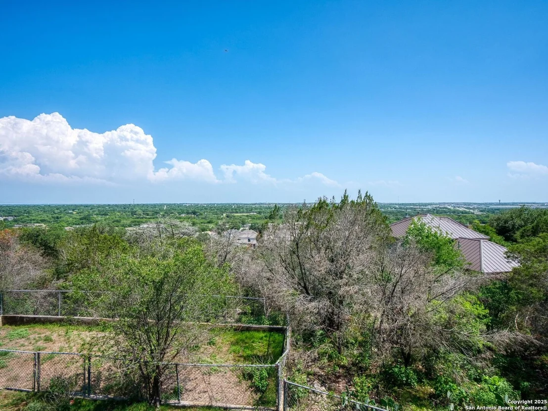 Photo of 15 Trail View