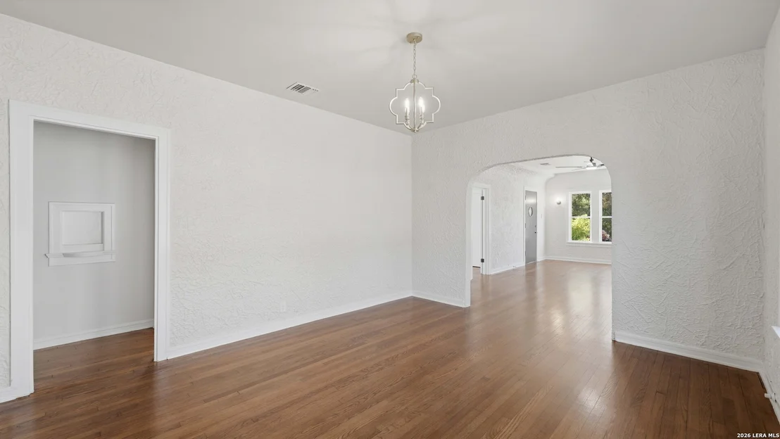 Photo of 237 DONALDSON AVE