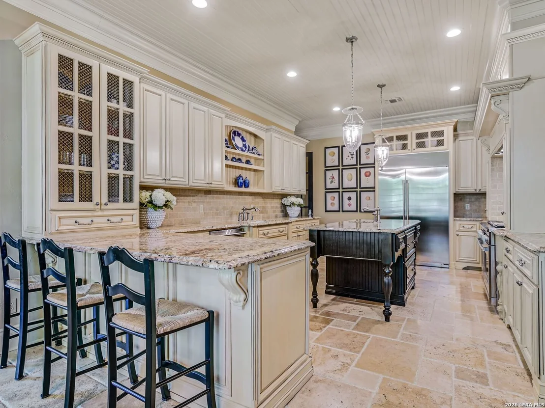 Photo of 914 Moonlight Dr