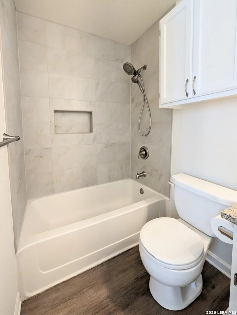 Photo of 4414 Knollmanor
