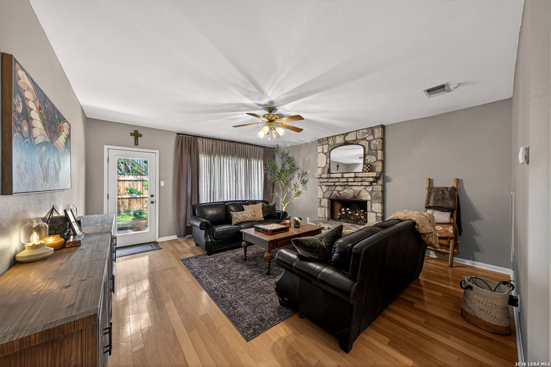 Photo of 2126 PIPESTONE DR