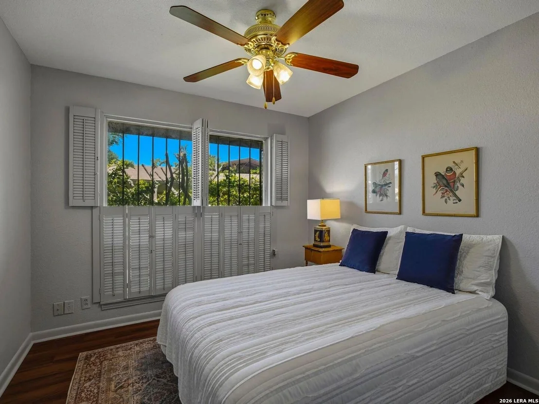 Photo of 1834 Edgehill Drive