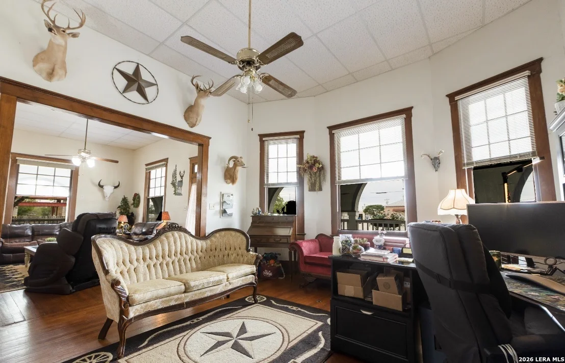 Photo of 110 W BENTON AVE