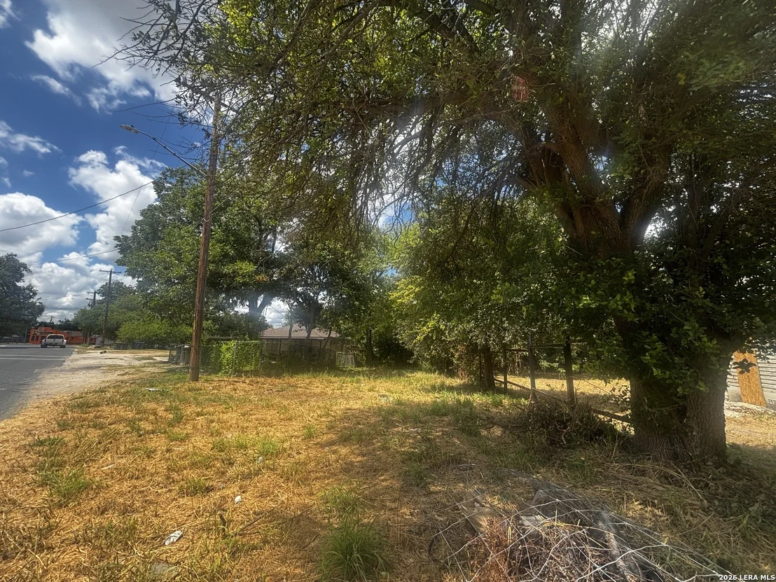 Photo of 435 Vine