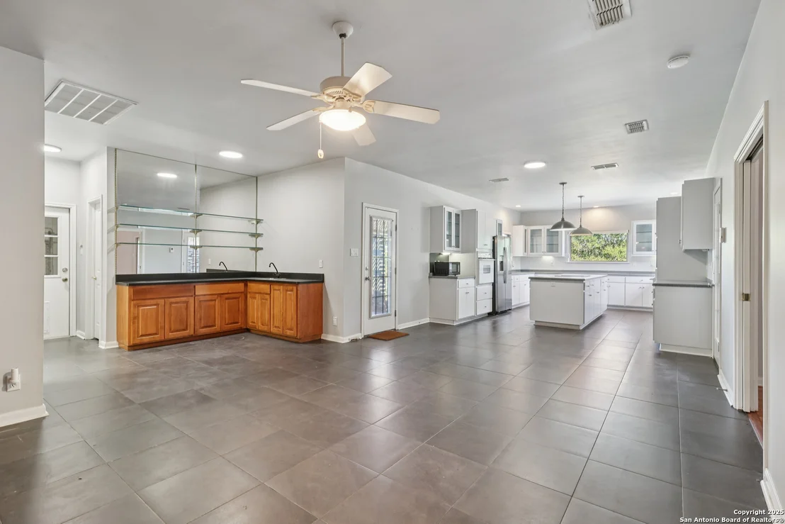 Photo of 2905 Hidden Elm