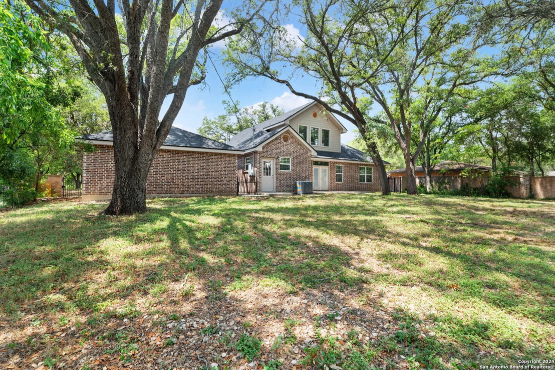 Photo of 210 GLENTOWER DR