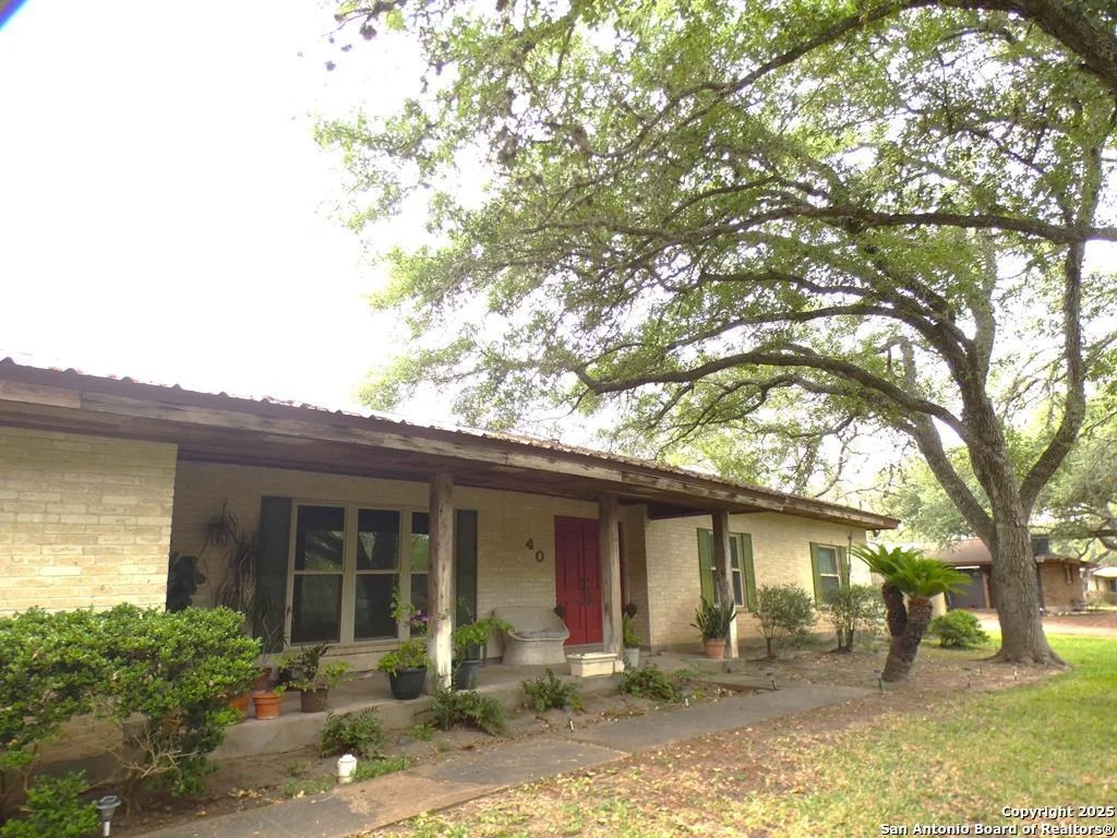 Photo of 40 Encino Loma
