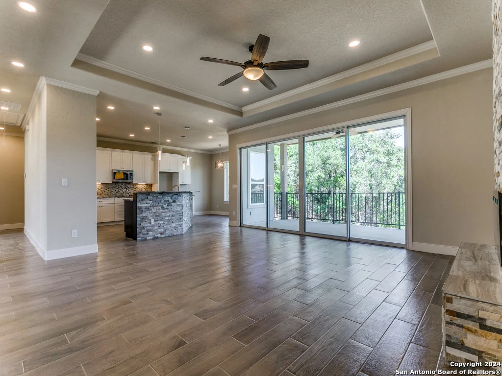 Photo of 929 MOONLIGHT DR