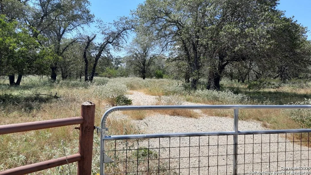 Photo of 327 County Road 6875