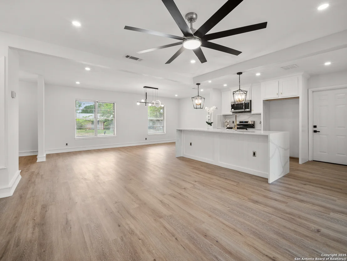 Photo of 4123 Longvale