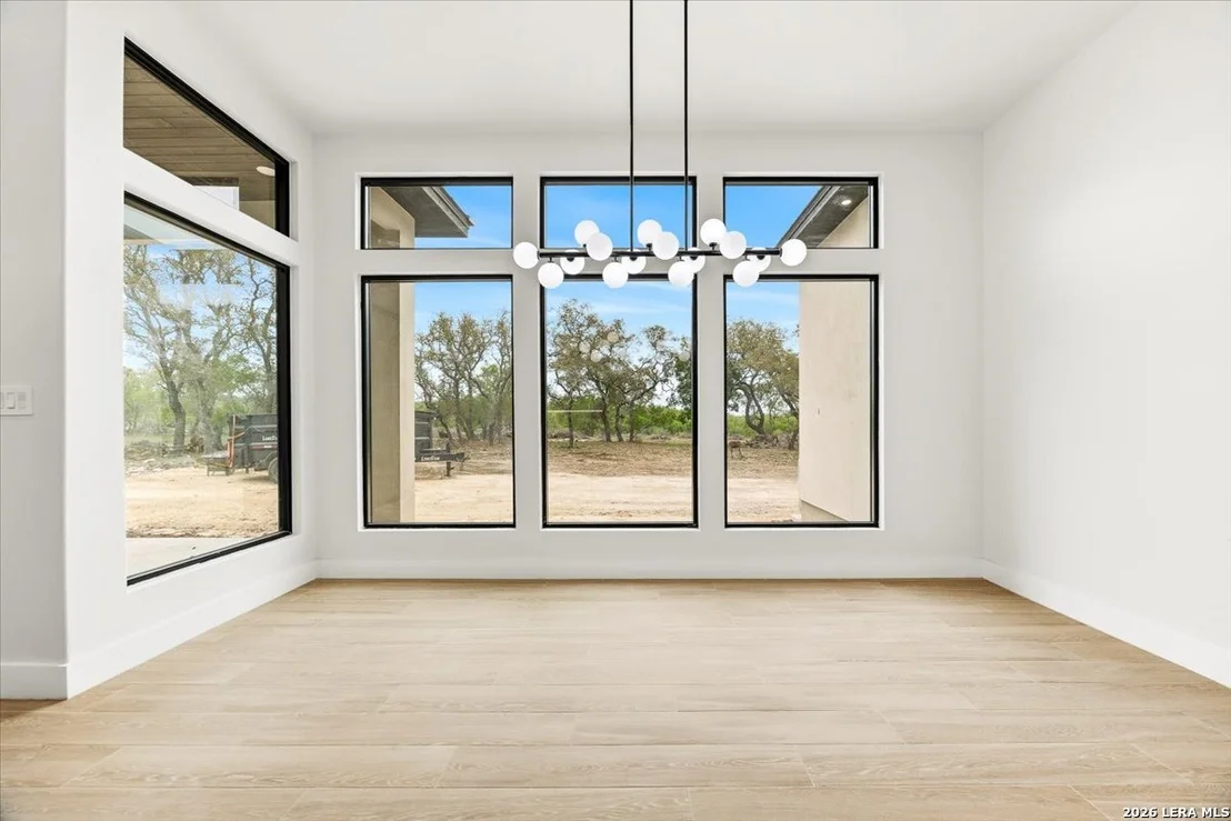 Photo of 577 Private road 3702