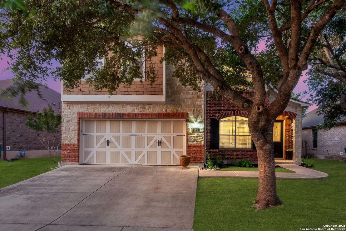 Photo of 204 Lone Star