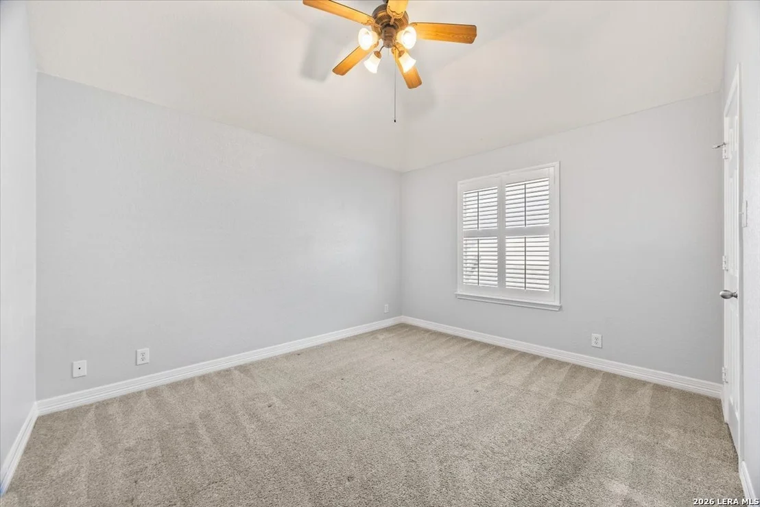 Photo of 430 White Cyn