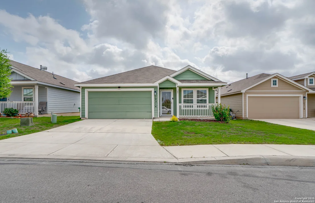 Photo of 10214 Robbins Bluff