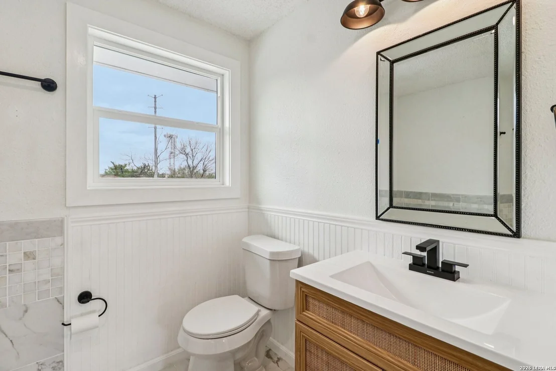 Photo of 302 WEATHERCOCK LN
