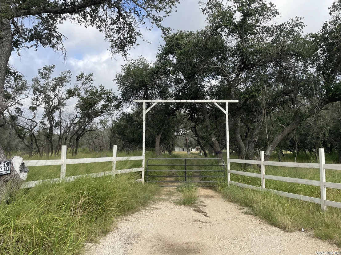 Photo of 1742 County Road 777