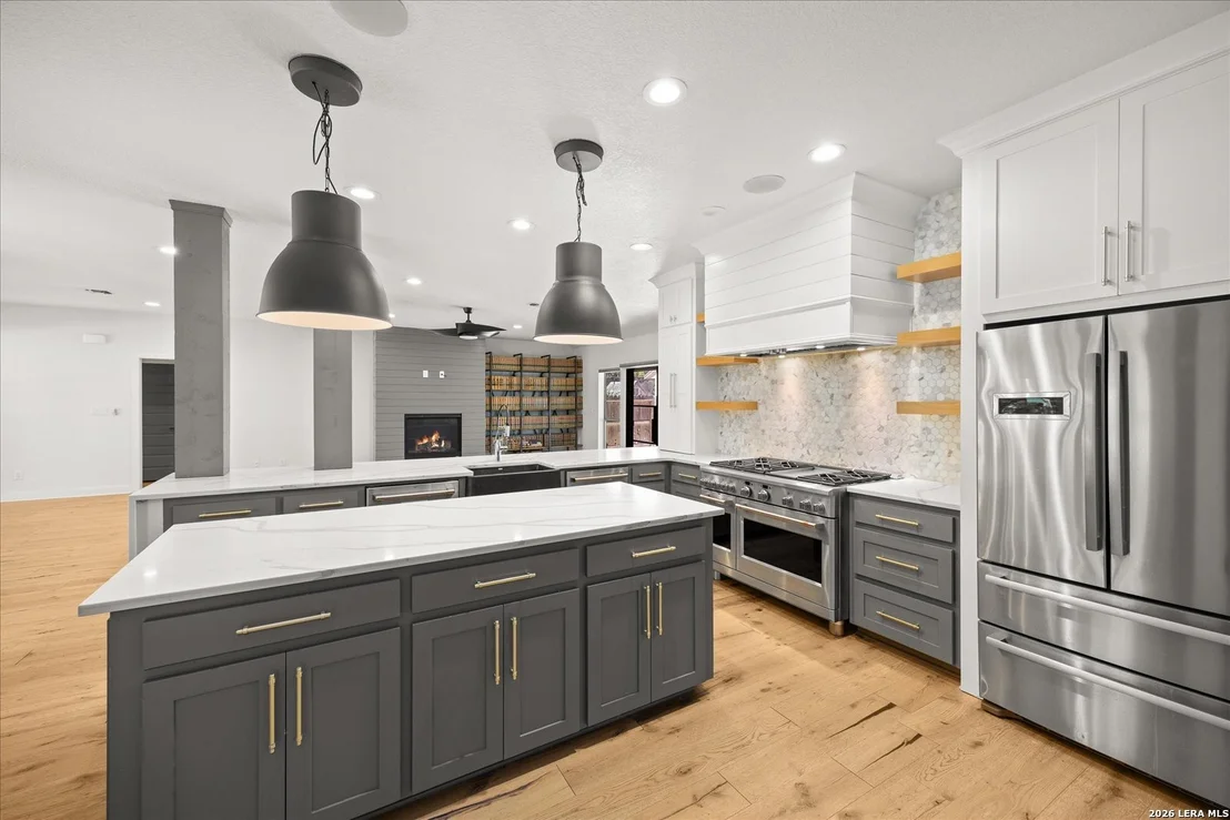 Photo of 429 Lakeview Blvd.