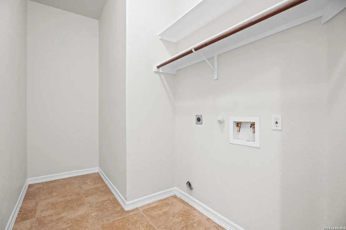 Photo of 6131 Lowrie