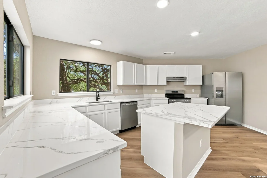 Photo of 281 SAMANTHA DR