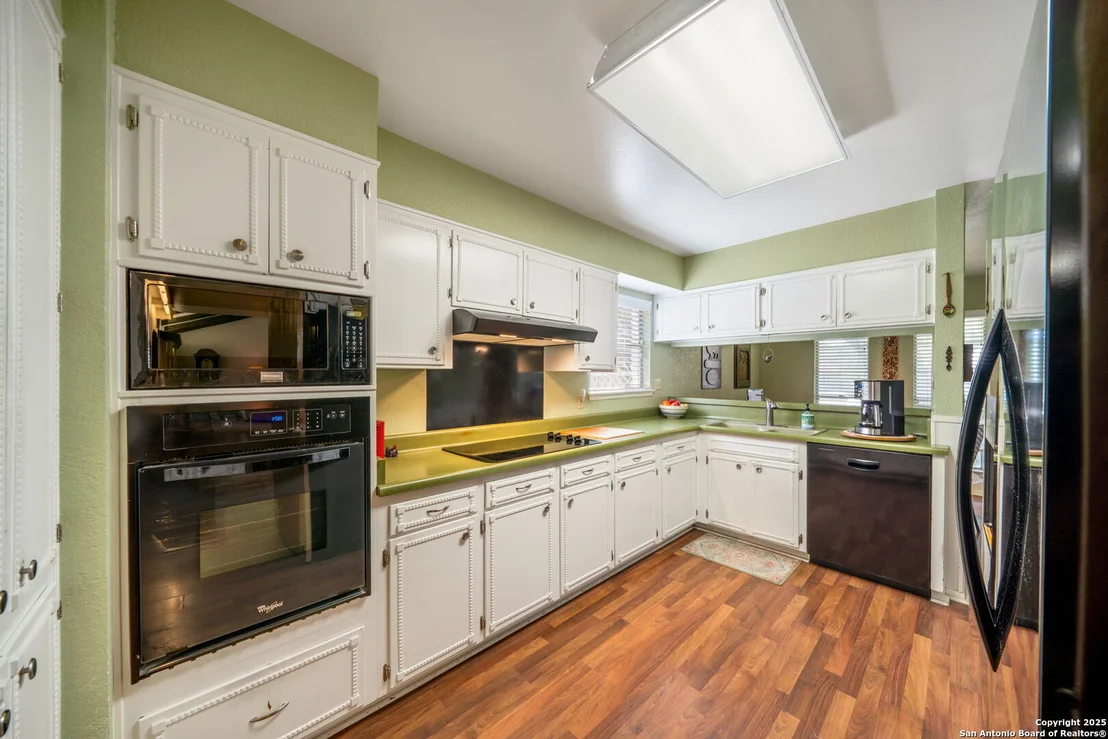 Photo of 424 Fenwick Dr
