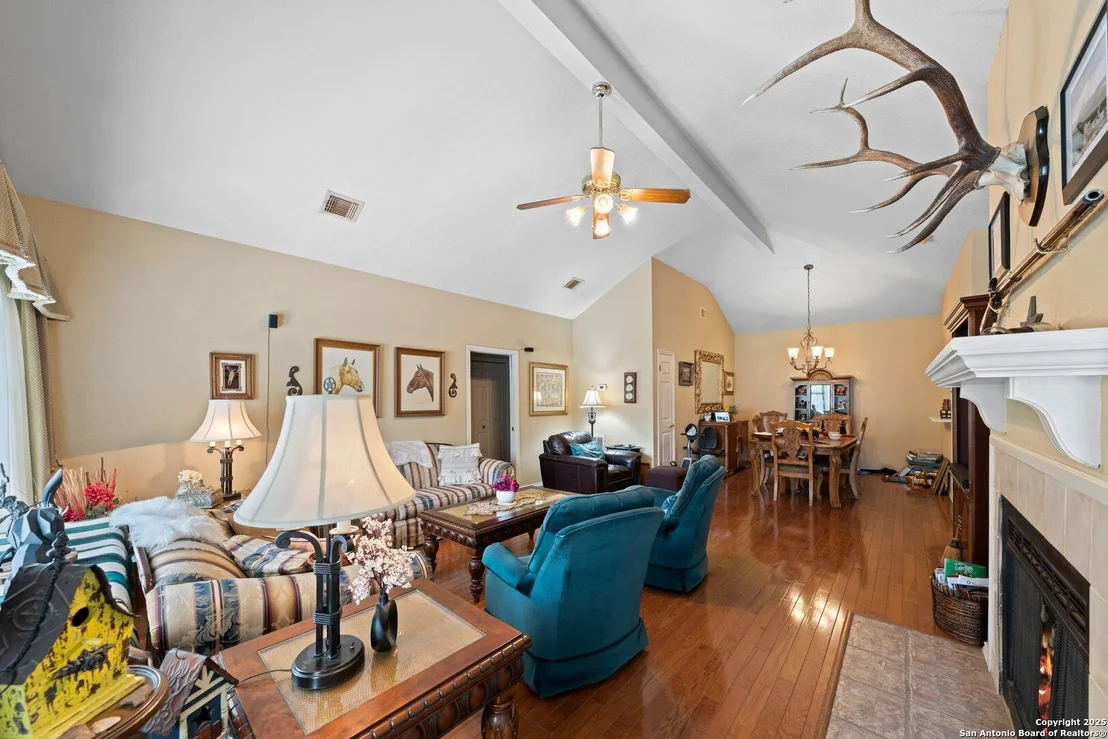 Photo of 239 Old Oaks