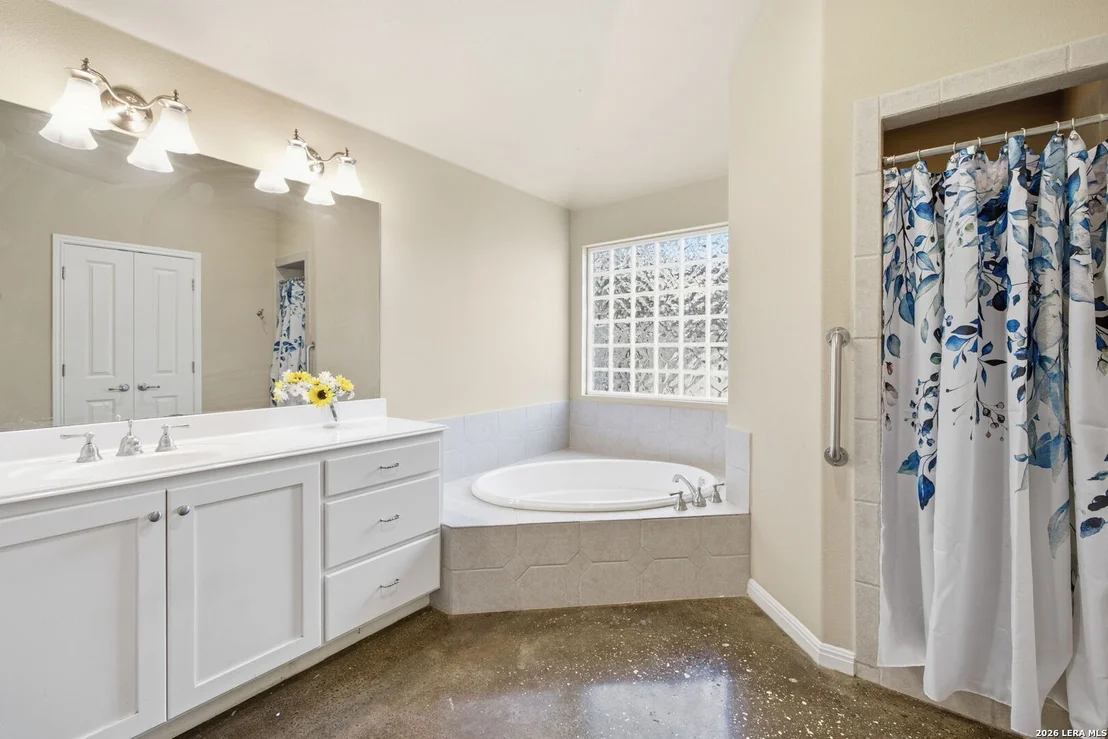 Photo of 327 BONNER BLVD