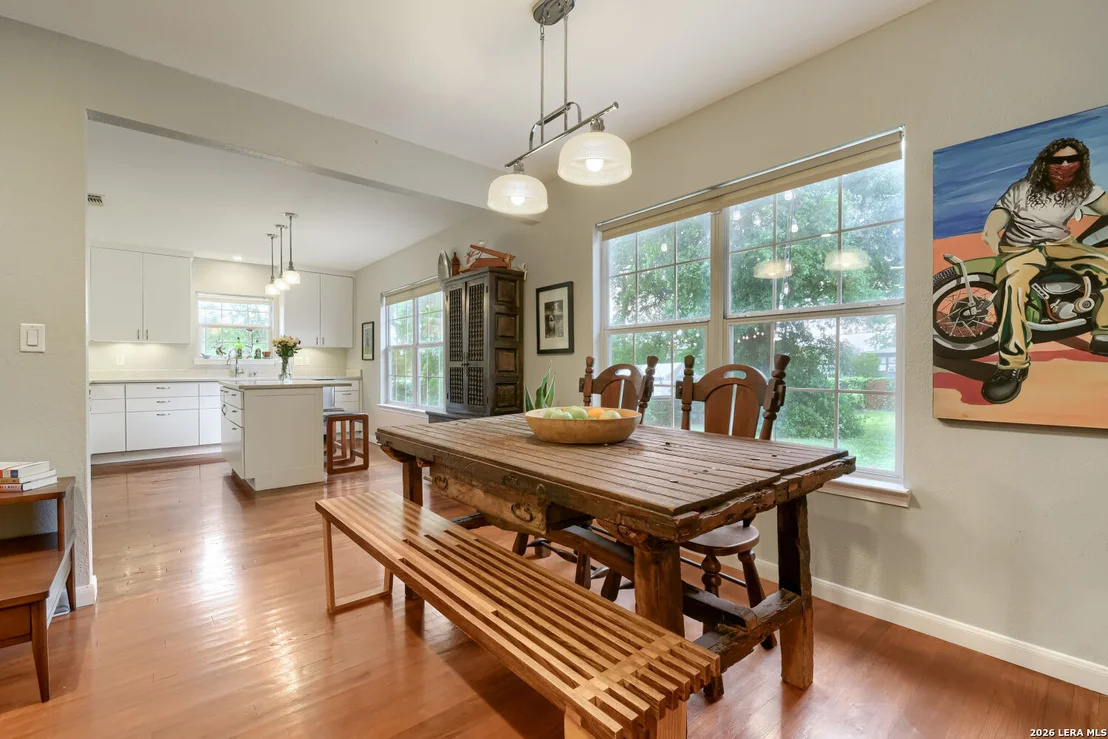 Photo of 527 Eleanor Ave