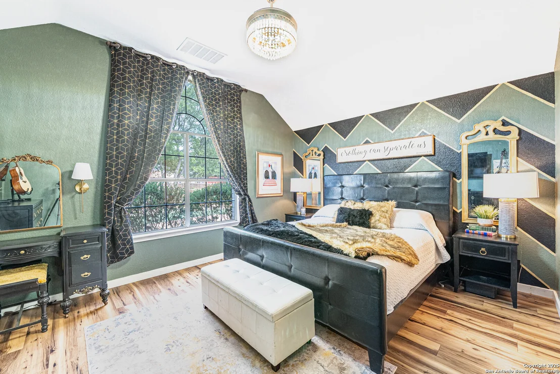 Photo of 433 Bear Gardens