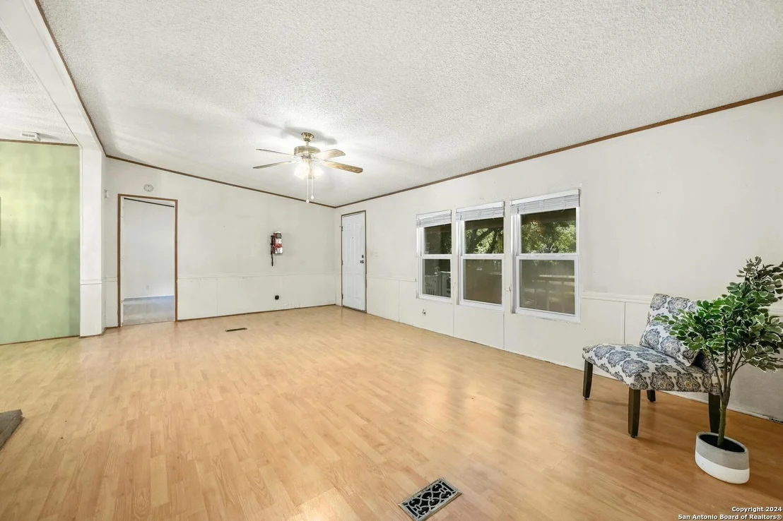 Photo of 1007 Red Bud Drive