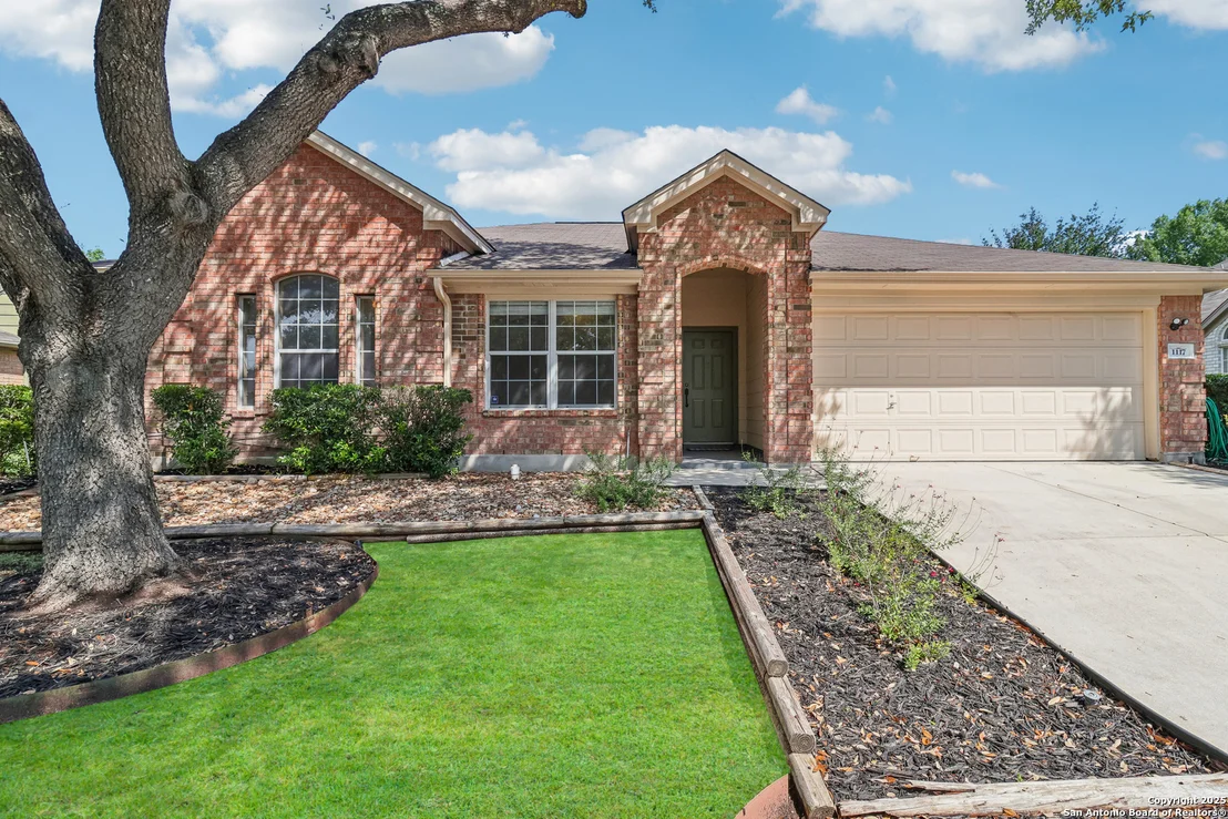 Photo of 1117 Rivertree Dr.
