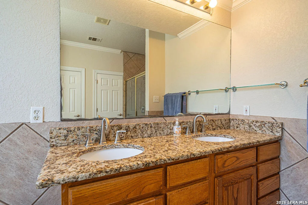 Photo of 3024 Fallbrook Manor