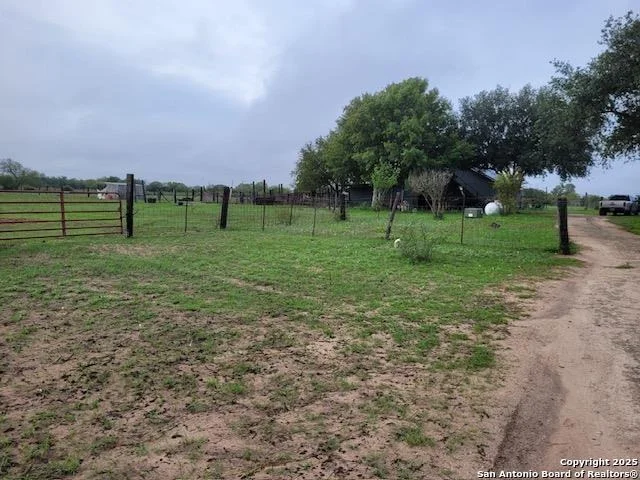 Photo of 227 Deaf Smith Rd