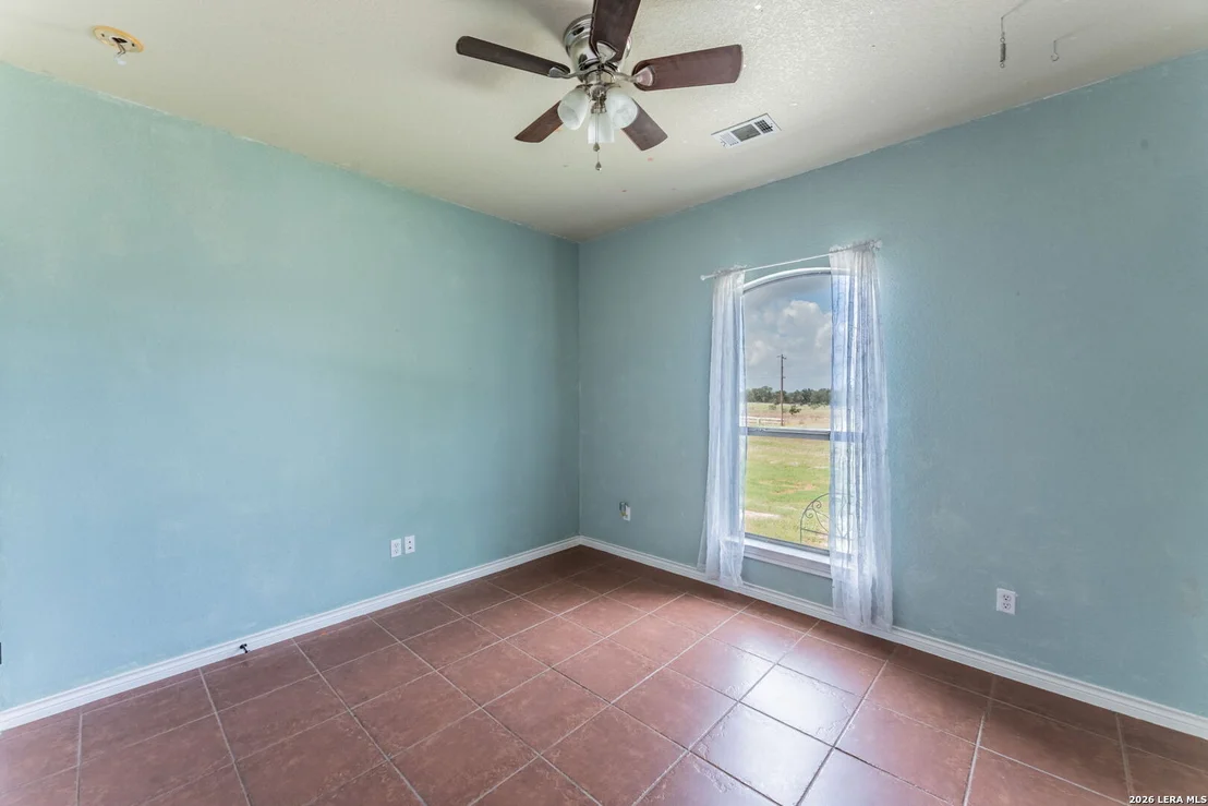 Photo of 810 MOCKINGBIRD LN
