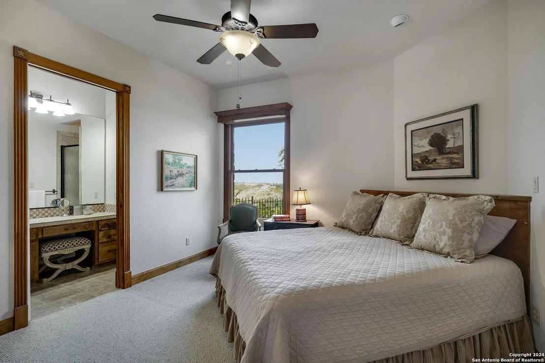 Photo of 442 PARADISE PT