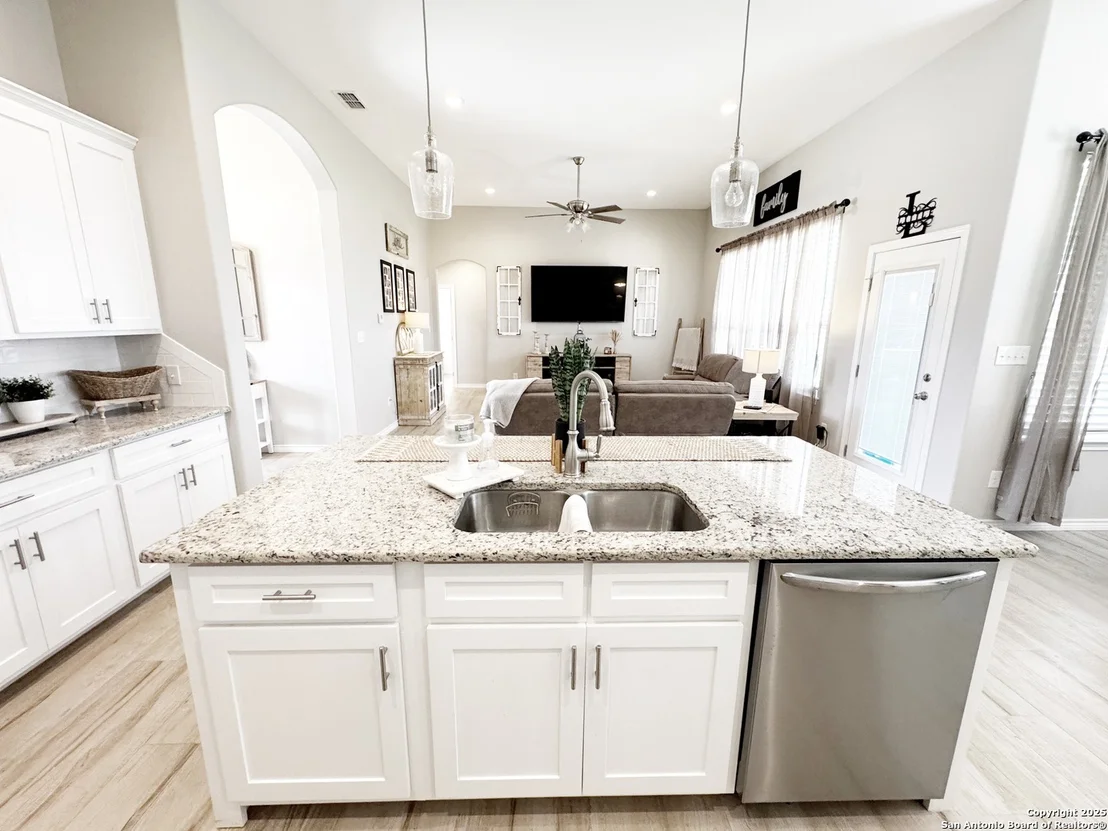Photo of 1683 Vista View