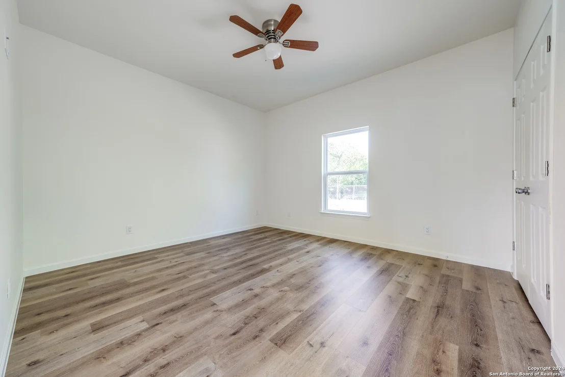 Photo of 5847 TREE VIEW ST