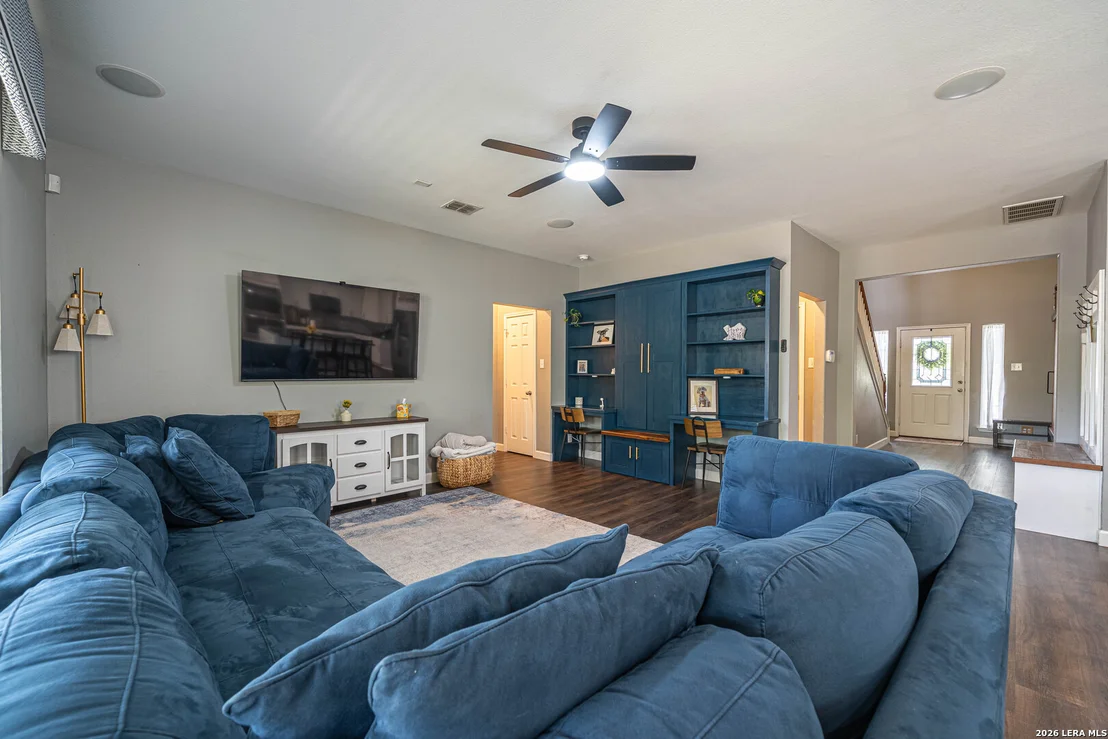 Photo of 206 OLYMPIC DR