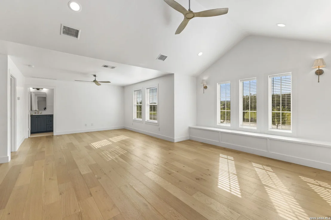 Photo of 807 WADE RD