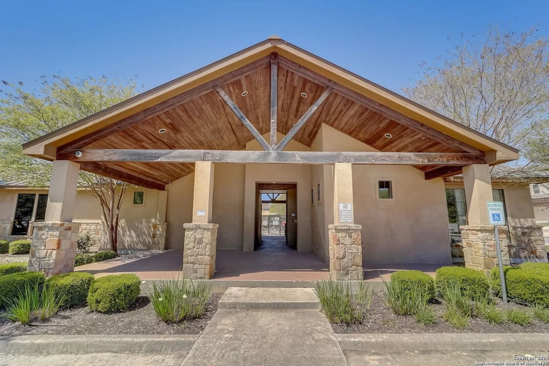 Photo of 9036 Raven Pointe