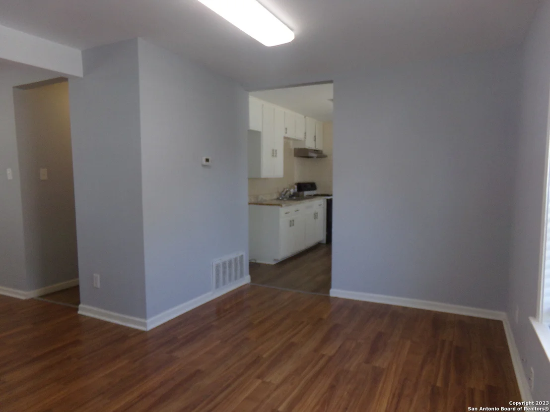 Photo of 735 ROCHAMBEAU