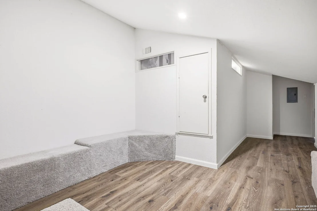 Photo of 6302 Cypress