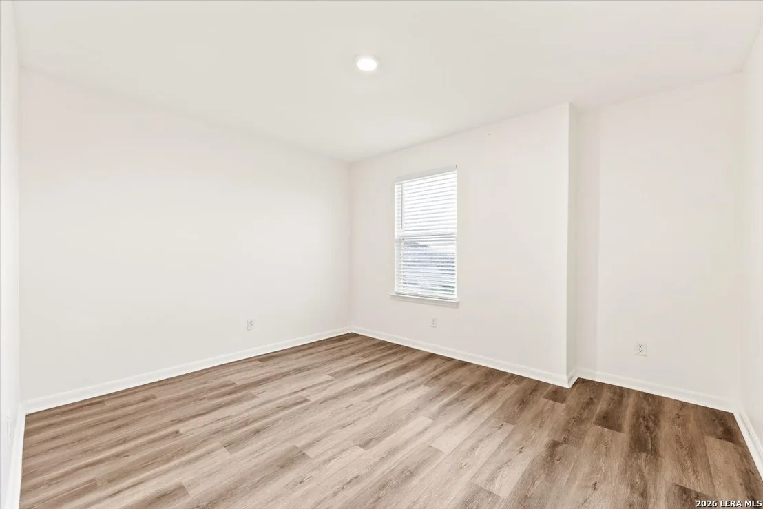 Photo of 3947 Trail De Paris